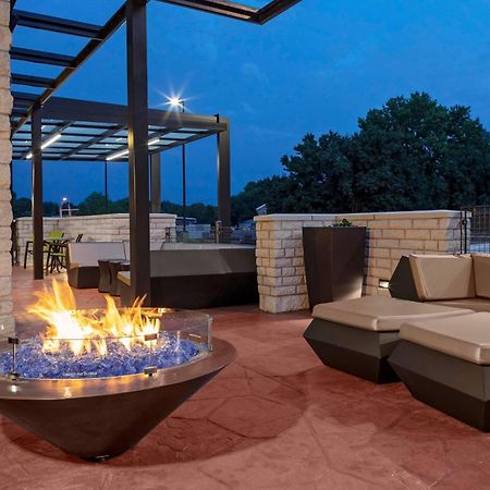 Springhill Suites By Marriott Kansas City Plaza Zewnętrze zdjęcie